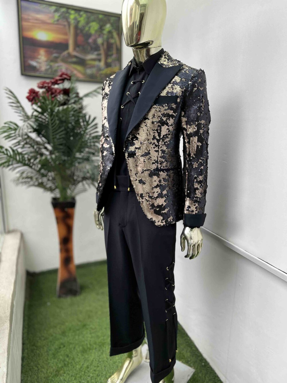 Gold-blue sequence jacquard peak lapel suit