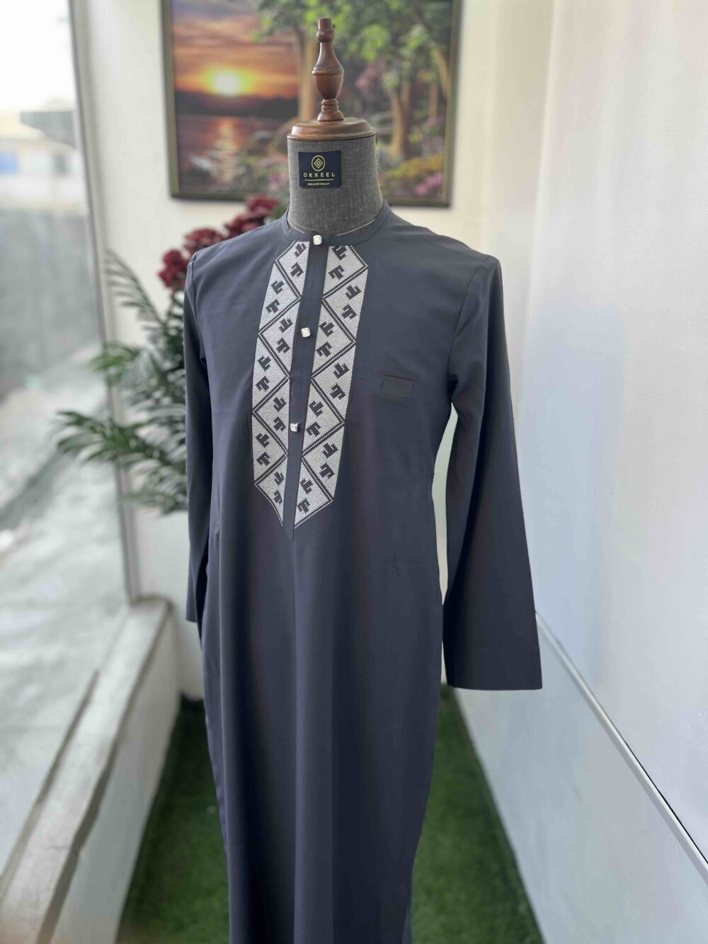 Gray embroidered Arab jalamia