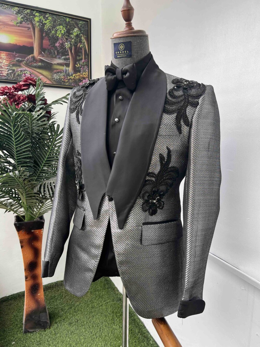 Silver jacquard shawl lapel tuxedo suit