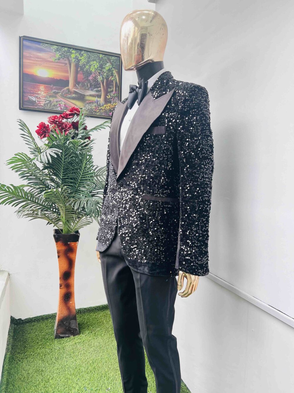 Black sequence jacquard tuxedo suit