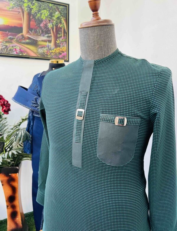 Green buckle detailed kaftan